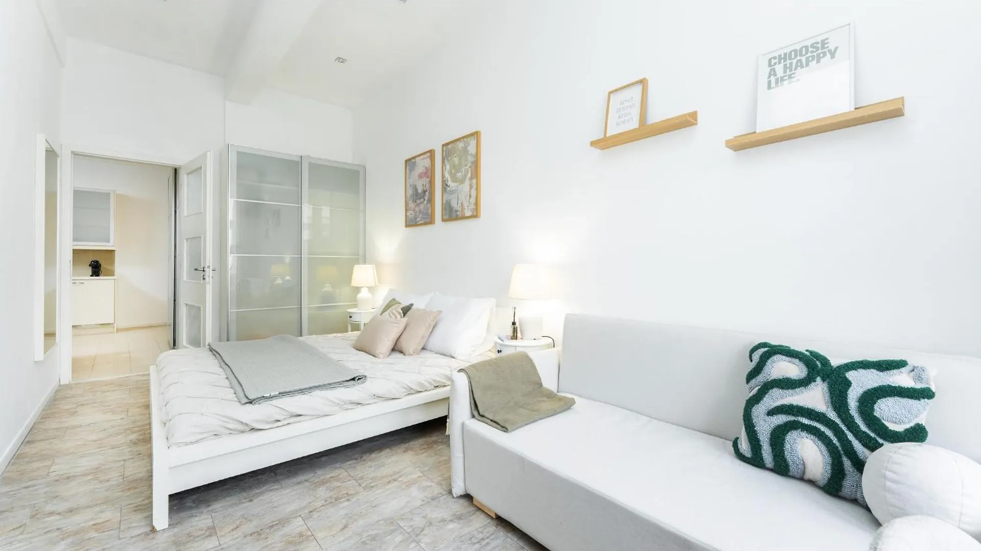 Rentero Central Two Bedroom Apartment In Prague - Two Bathroom - Parking