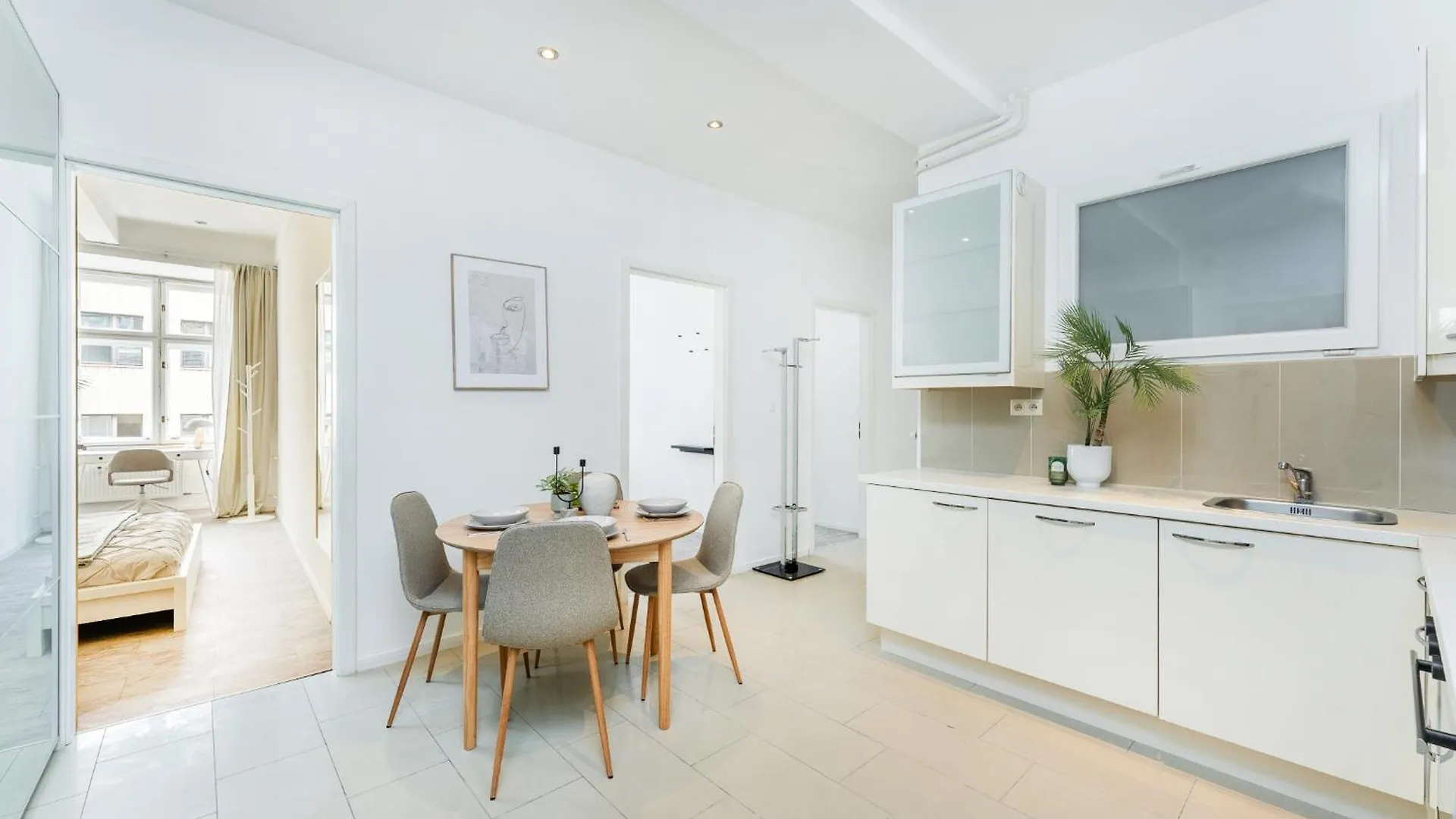 Rentero Central Two Bedroom Apartment In Prague - Two Bathroom - Parking 0*,  Czechy