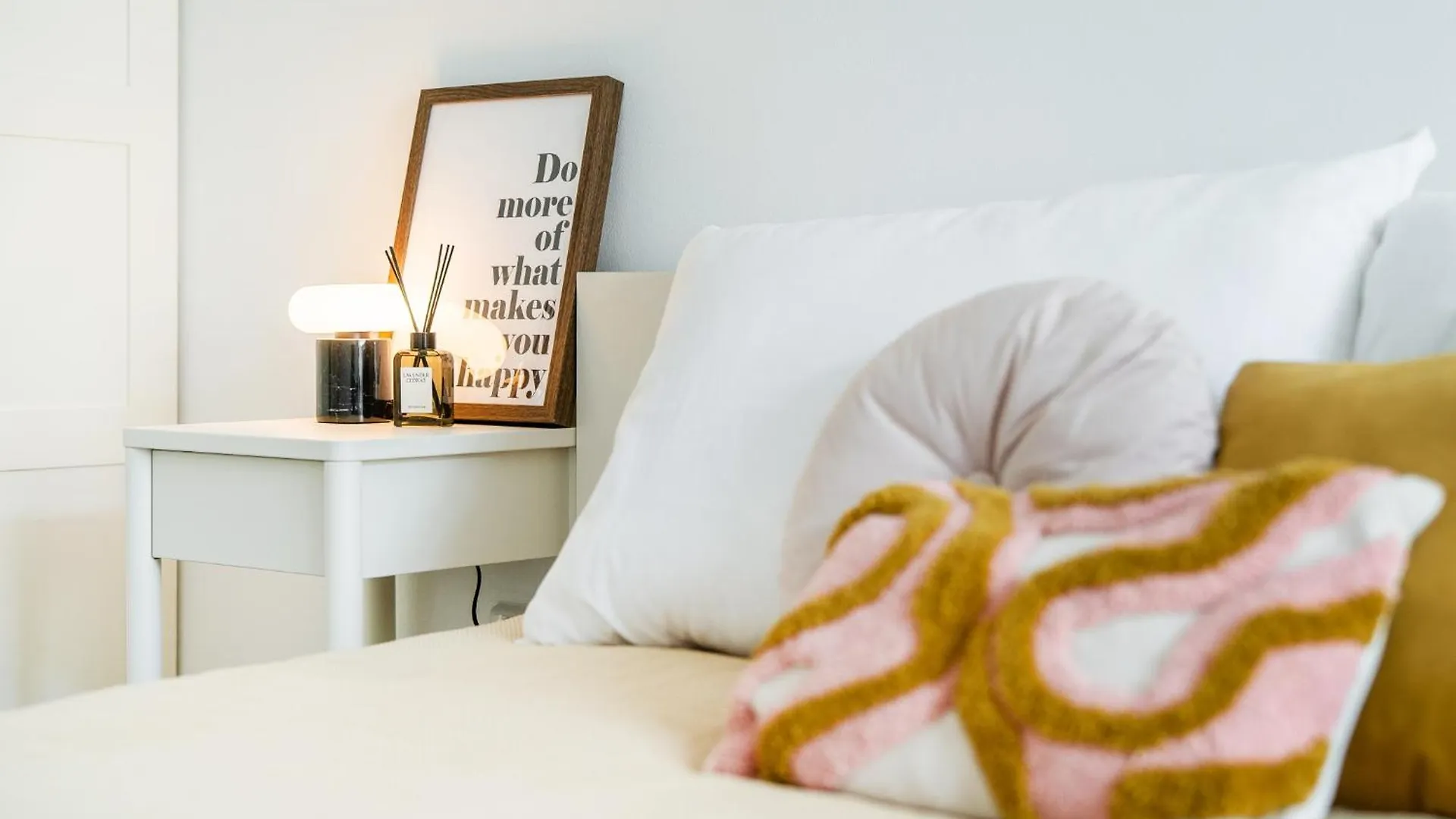 Rentero Central Two Bedroom Apartment In Prague - Two Bathroom - Parking Czechy