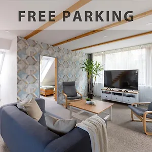 Vousata Dama - Ps3 - Parking Free Apartament