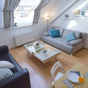 Modern Opatovicka Apartament