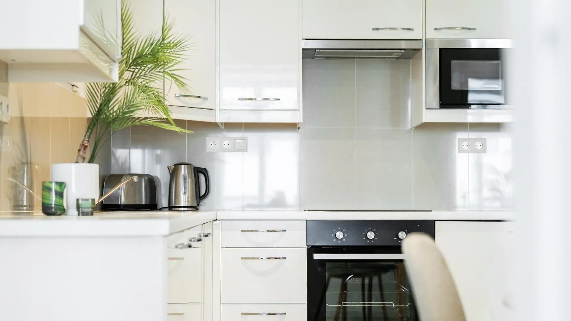 Rentero Central Two Bedroom Apartment In Prague - Two Bathroom - Parking 체코